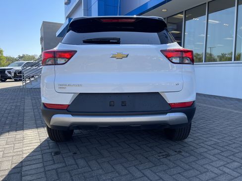 Used 2025 Chevrolet TrailBlazer LT image 4