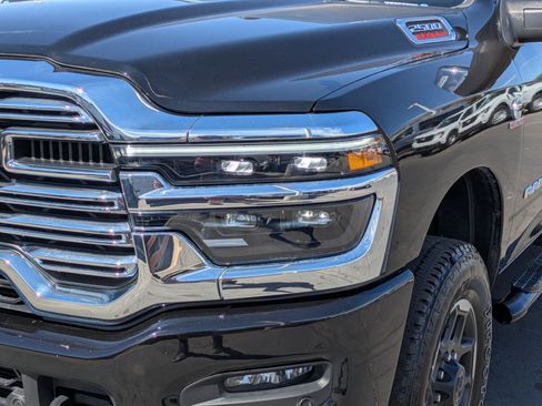 Used 2025 RAM 2500 Laramie AWD/4WD image 10