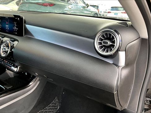 Used 2019 Mercedes-Benz A 220 4MATIC image 18