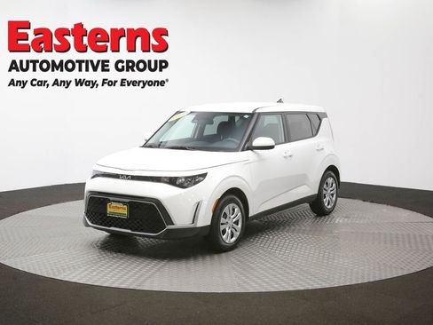 Used 2025 Kia Soul LX FWD image 55