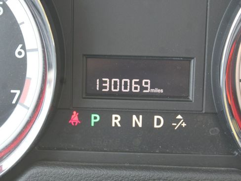 Used 2015 Dodge Grand Caravan SXT w/ UConnect Hands-Free Group image 5