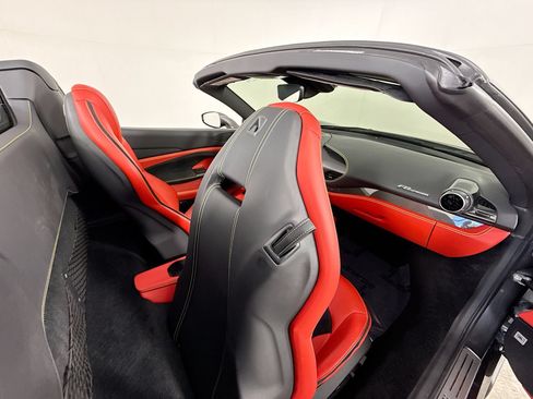 Certified 2022 Ferrari F8 Tributo RWD image 22