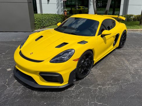 Used 2025 Porsche 718 Cayman GT4 RS RWD image 9