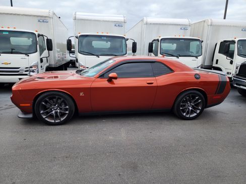 Used 2023 Dodge Challenger R/T Scat Pack RWD image 28