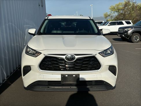 Certified 2020 Toyota Highlander L AWD/4WD image 2