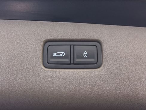 Used 2026 Genesis GV70 2.5T Advanced AWD/4WD image 32