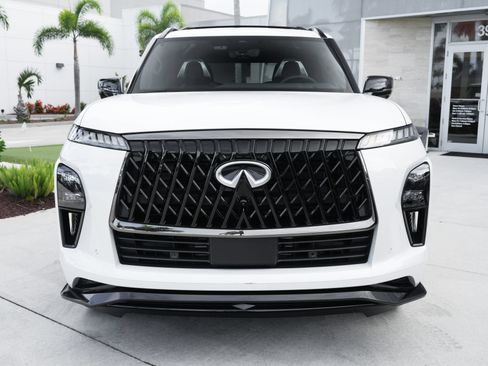 Certified 2026 INFINITI QX80 4WD w/ Sport Exterior Package image 5