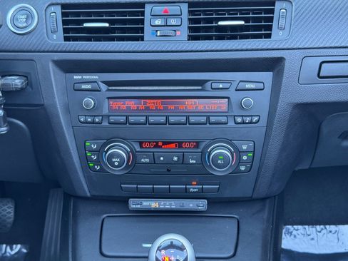 Used 2012 BMW M3 Convertible image 23