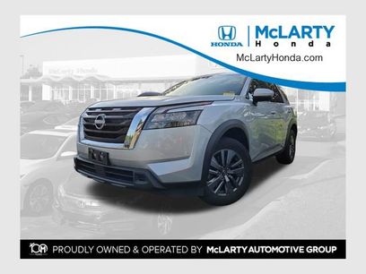 Used 2025 Nissan Pathfinder SV
