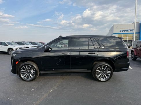 Used 2022 Cadillac Escalade Sport Platinum w/ Heavy-Duty Trailer Package image 2