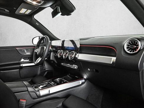 New 2026 Mercedes-Benz GLB 250 4MATIC image 24