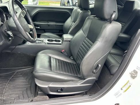 Used 2010 Dodge Challenger R/T RWD image 28