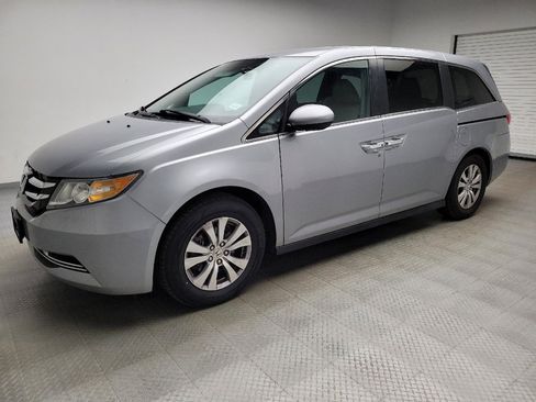 Used 2016 Honda Odyssey SE image 2