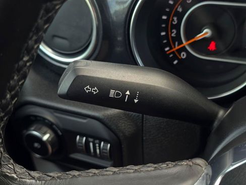 Used 2022 Jeep Wrangler Unlimited Sahara AWD/4WD image 43