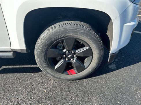 Used 2020 Chevrolet Colorado LT w/ Redline Special Edition AWD/4WD image 2