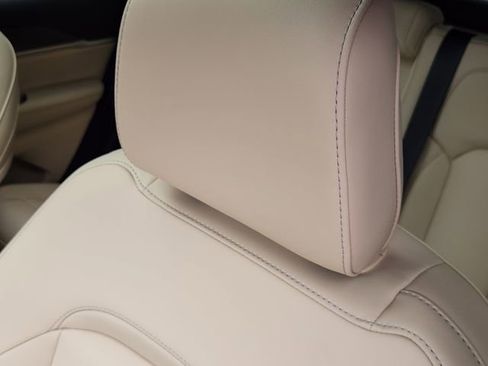 New 2026 Jeep Grand Cherokee Limited image 11