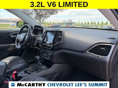 Used 2019 Jeep Cherokee Limited AWD/4WD image 29