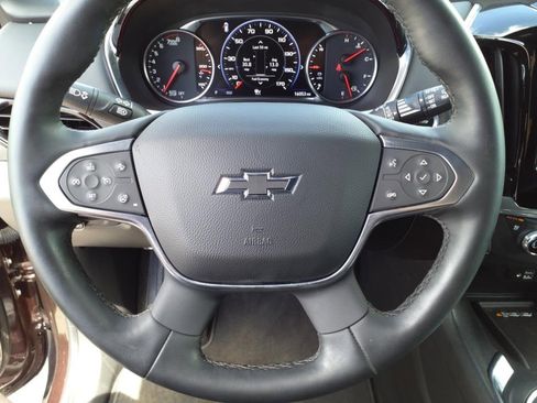 Used 2023 Chevrolet Traverse Premier image 8