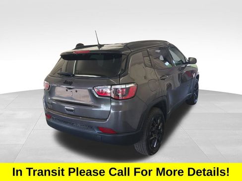 Used 2023 Jeep Compass Latitude w/ Convenience Group AWD/4WD image 9