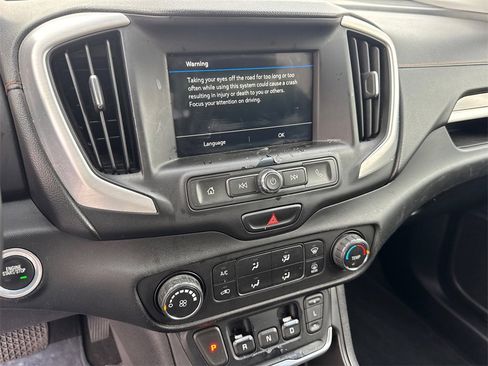 Used 2019 GMC Terrain SLE image 28
