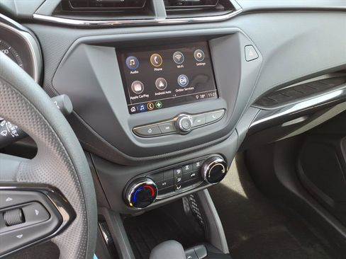 Used 2023 Chevrolet TrailBlazer LS image 22