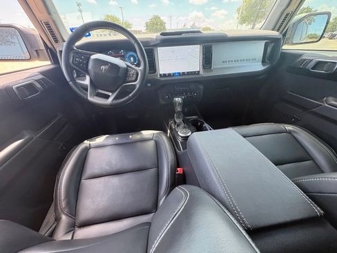 Used 2025 Ford Bronco Outer Banks AWD/4WD image 7