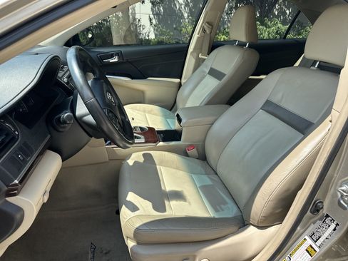 Used 2013 Toyota Camry XLE FWD image 15