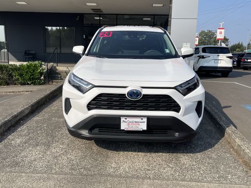Certified 2024 Toyota RAV4 LE AWD/4WD image 2