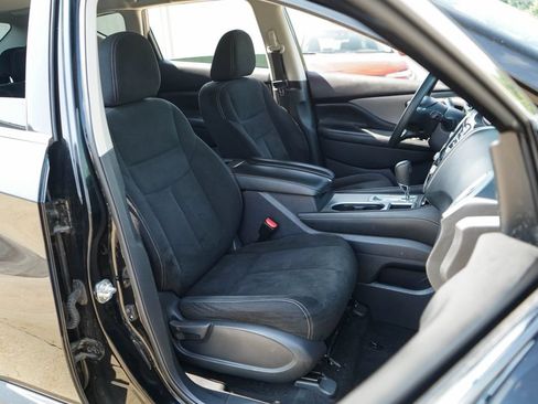 Used 2019 Nissan Murano S AWD/4WD image 13