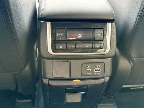Used 2023 Subaru Ascent Limited w/ Technology Package image 33