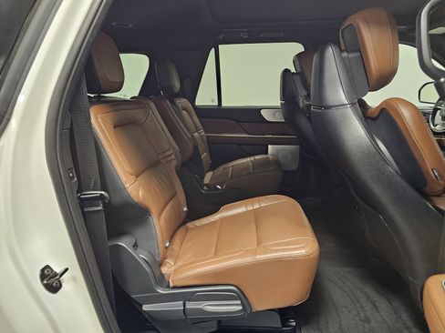 Used 2023 Lincoln Navigator L Reserve image 17