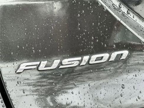 Used 2015 Ford Fusion SE w/ Equipment Group 201A image 24