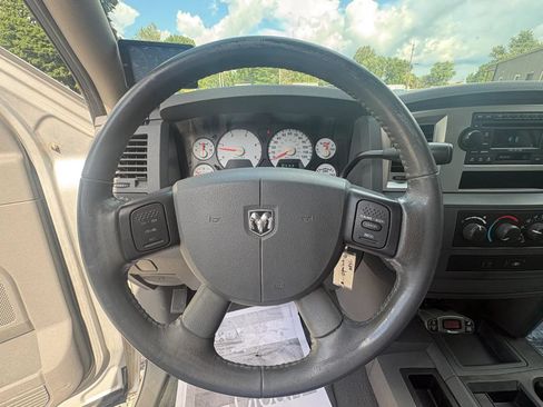Used 2007 Dodge Ram 2500 Truck SLT AWD/4WD image 12