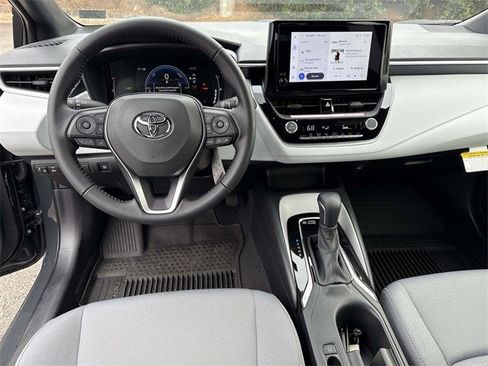Used 2026 Toyota Corolla SE image 17