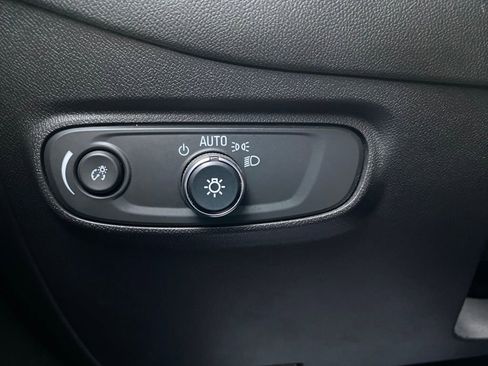 Used 2022 Chevrolet Equinox LT image 19