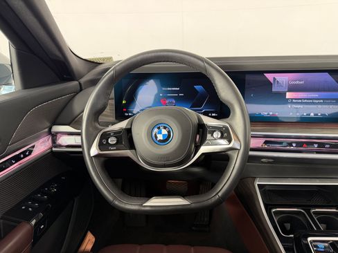 Certified 2023 BMW i7 xDrive60 AWD/4WD image 31