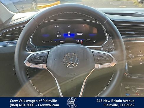 Certified 2023 Volkswagen Tiguan SE w/ Panoramic Sunroof Package AWD/4WD image 5