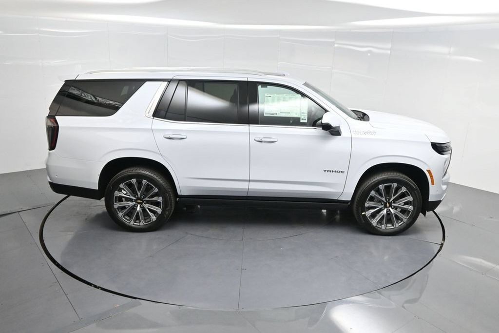 New 2026 Chevrolet Tahoe High Country AWD/4WD image 13