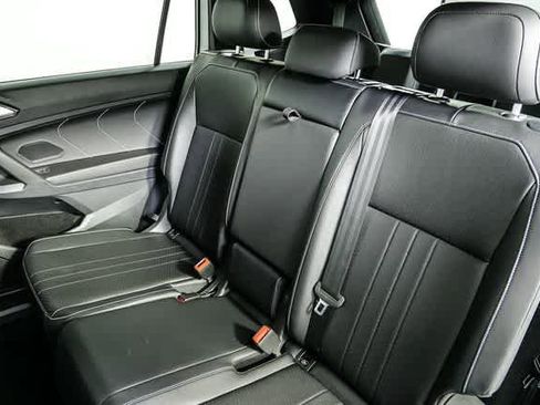 Certified 2022 Volkswagen Tiguan SE R-Line image 19