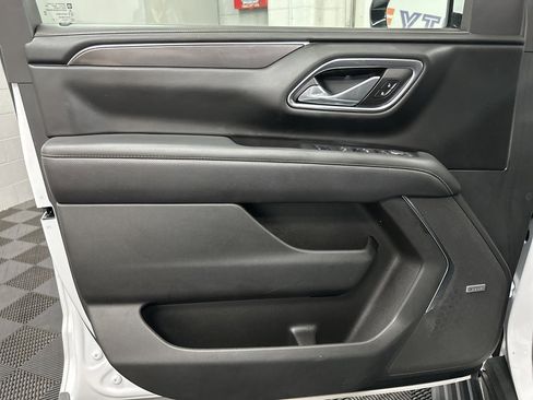 Used 2023 GMC Yukon XL AT4 w/ AT4 Premium Plus Package image 16