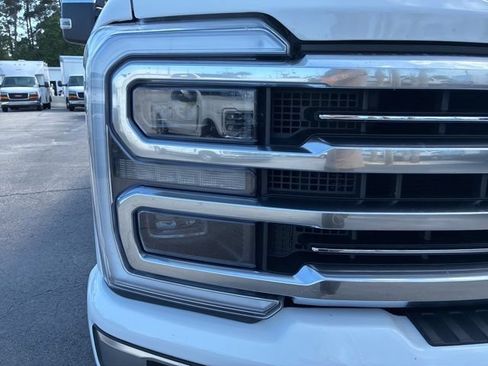 Used 2025 Ford F250 Platinum w/ Platinum Plus Package AWD/4WD image 8