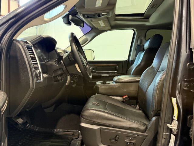 Used 2015 RAM 2500 Laramie w/ Convenience Group AWD/4WD image 9