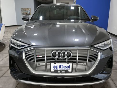 Used 2022 Audi e-tron Prestige image 6