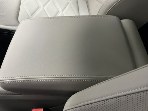 Used 2025 Volkswagen Atlas SE AWD/4WD image 20