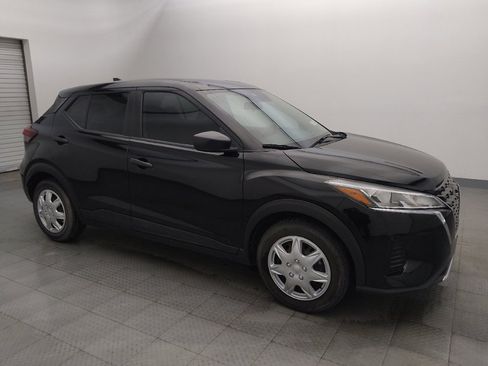 Used 2021 Nissan Kicks S image 11