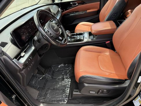 Used 2022 Kia Carnival SX Prestige w/ Paint Protection Package FWD image 12
