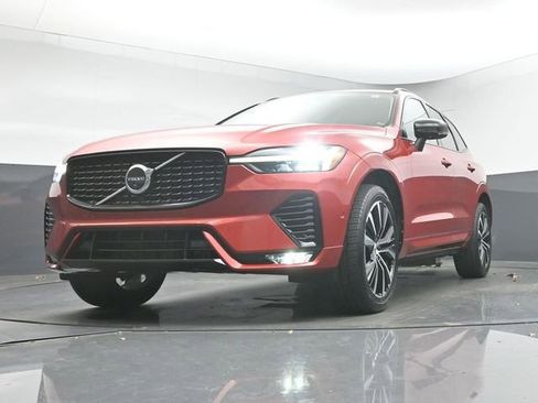 Used 2023 Volvo XC60 B5 Plus w/ Protection Package Premier image 38