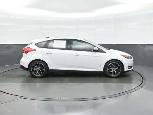 Used 2017 Ford Focus SEL image 8