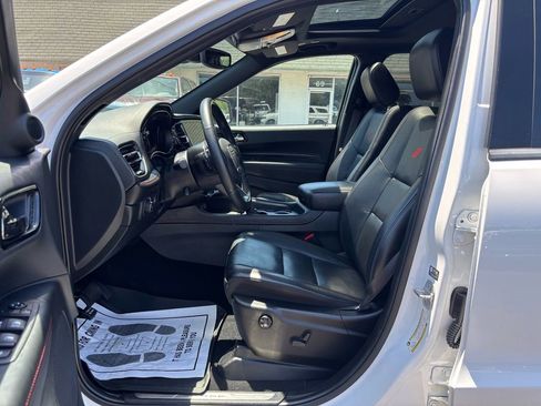Used 2023 Dodge Durango R/T w/ Tow 'N Go Package AWD/4WD image 18