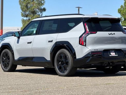 New 2026 Kia EV9 Land w/ Nightfall Edition Package AWD/4WD image 7